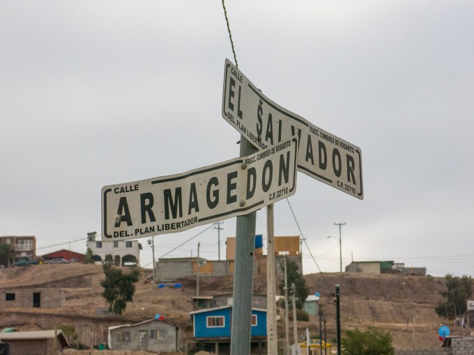 The intersection of Armagedon y El Salvador