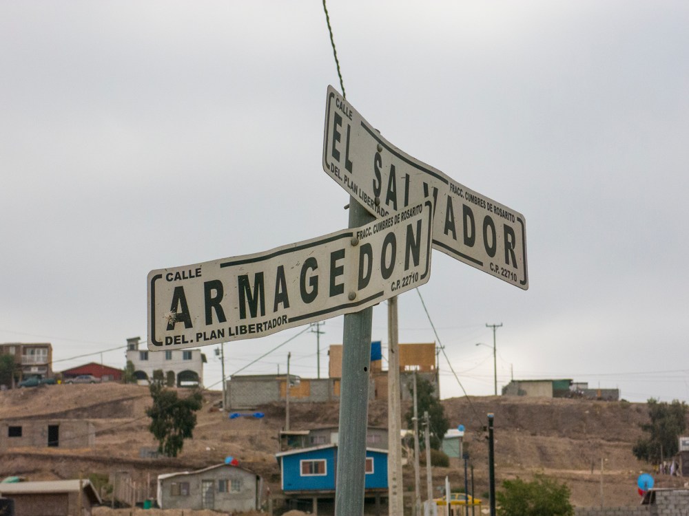 The intersection of Armagedon y El Salvador