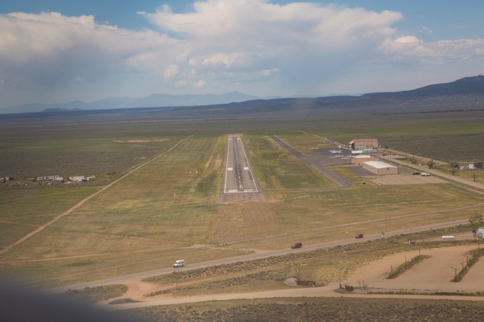 Taos Runway 22 final approach