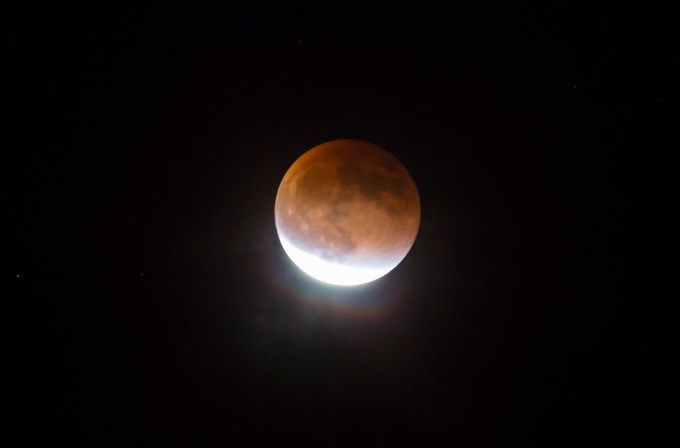 Waning umbral blood moon